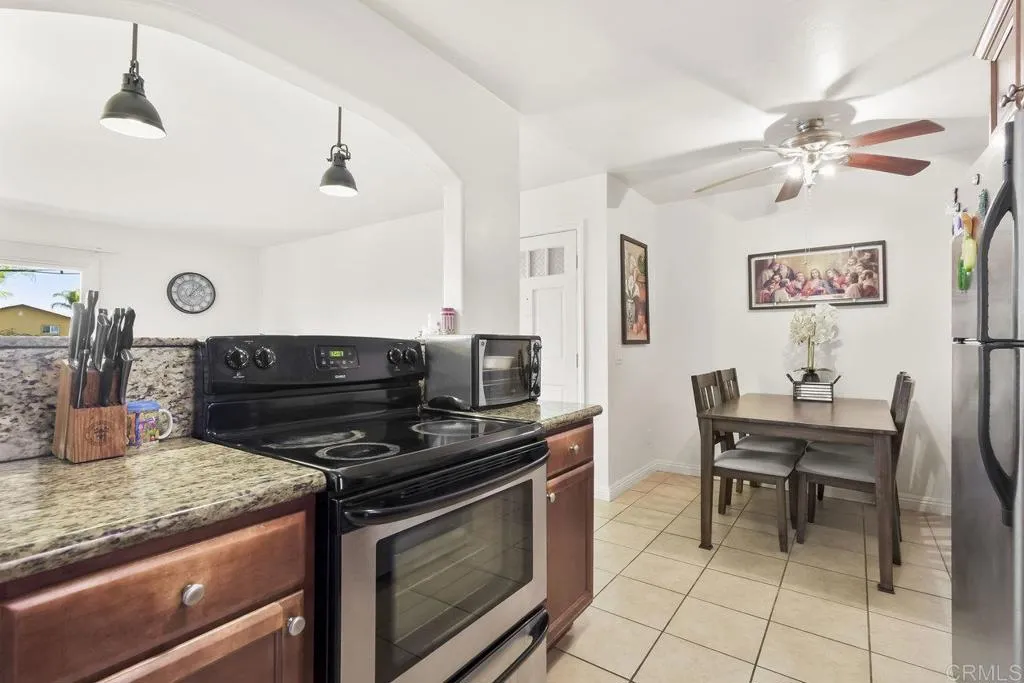 https://cdn.realtyfeed.com/cdn/127/306346833/9991230e81876241c24a147d45b927ff.webp