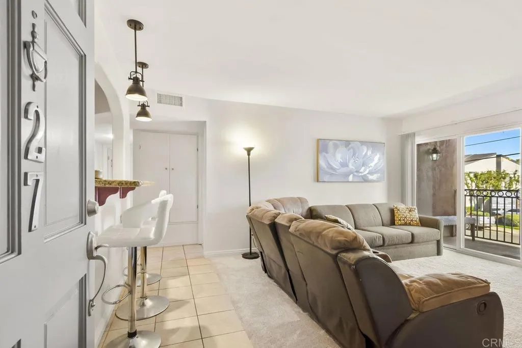 https://cdn.realtyfeed.com/cdn/127/306346833/9da1f828d6c2f2df37146e914bef92d4.webp