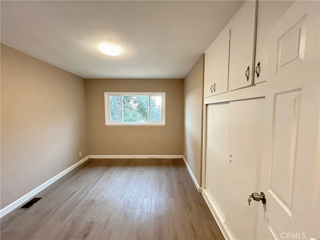 https://cdn.realtyfeed.com/cdn/127/306347033/4d3fd544274af2a7a4878ae77ce6c8b8.webp