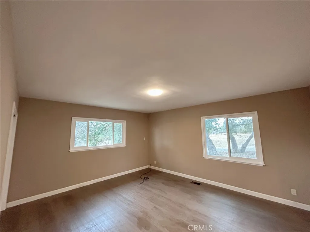 https://cdn.realtyfeed.com/cdn/127/306347033/e2f1583f95bcacc5724ff1323b7f5ab5.webp