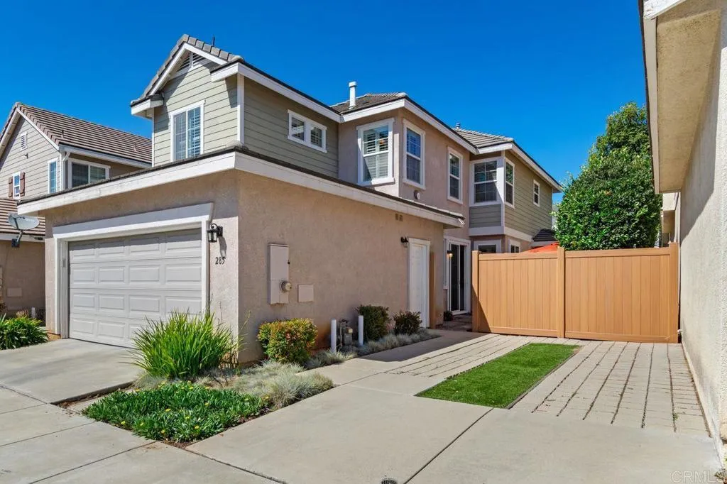 https://cdn.realtyfeed.com/cdn/127/306347182/c4c4fface2abcd378c871b092332dd3a.webp