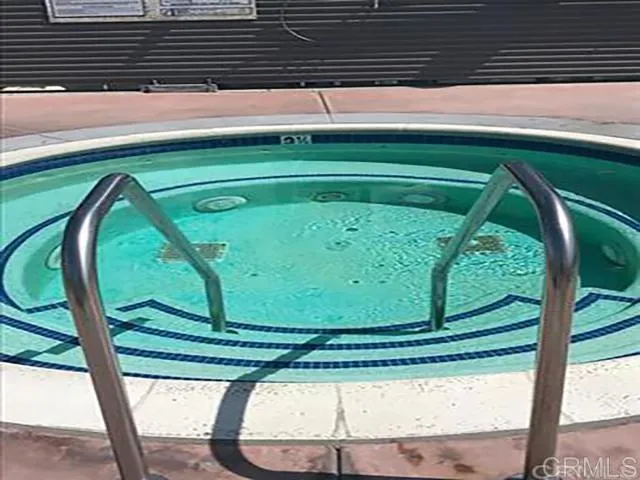 https://cdn.realtyfeed.com/cdn/127/306347502/98987b531cc617678526f992976f44ce.webp