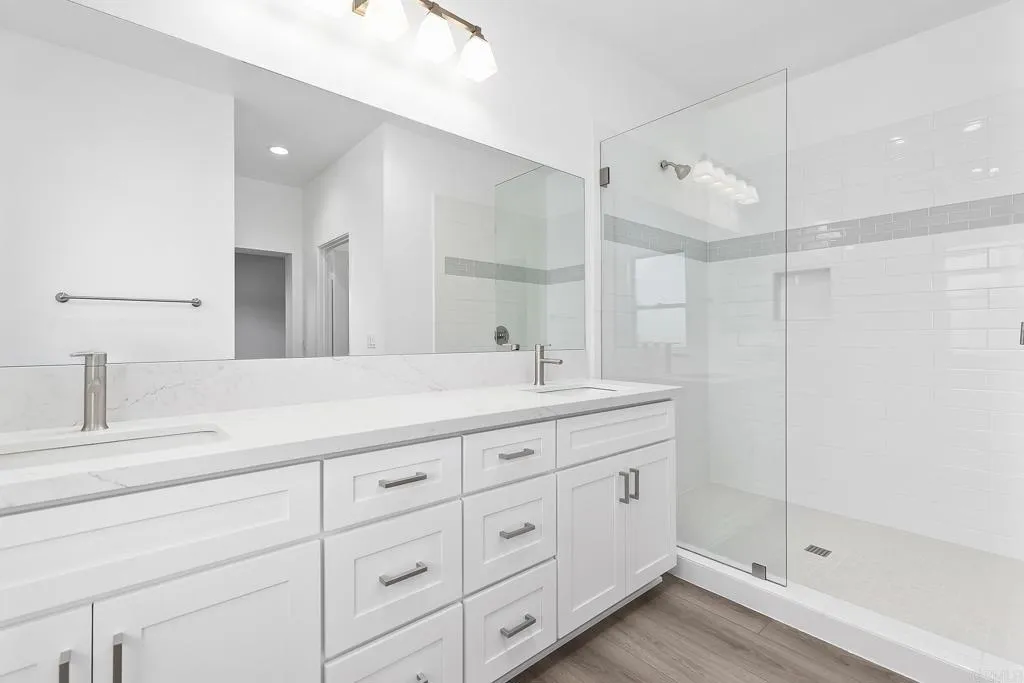 https://cdn.realtyfeed.com/cdn/127/306347648/682d8cc92ad8afad1969c156eb097c81.webp
