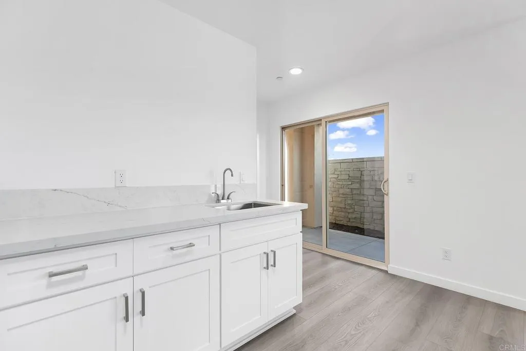 https://cdn.realtyfeed.com/cdn/127/306347648/753503fef26dcf551f39a93858cdb27c.webp