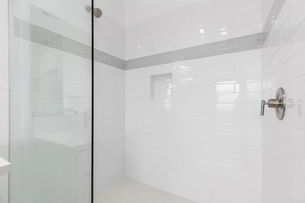 https://cdn.realtyfeed.com/cdn/127/306347655/851090a0a2dd1a4fb63194a173a5d9c4.webp