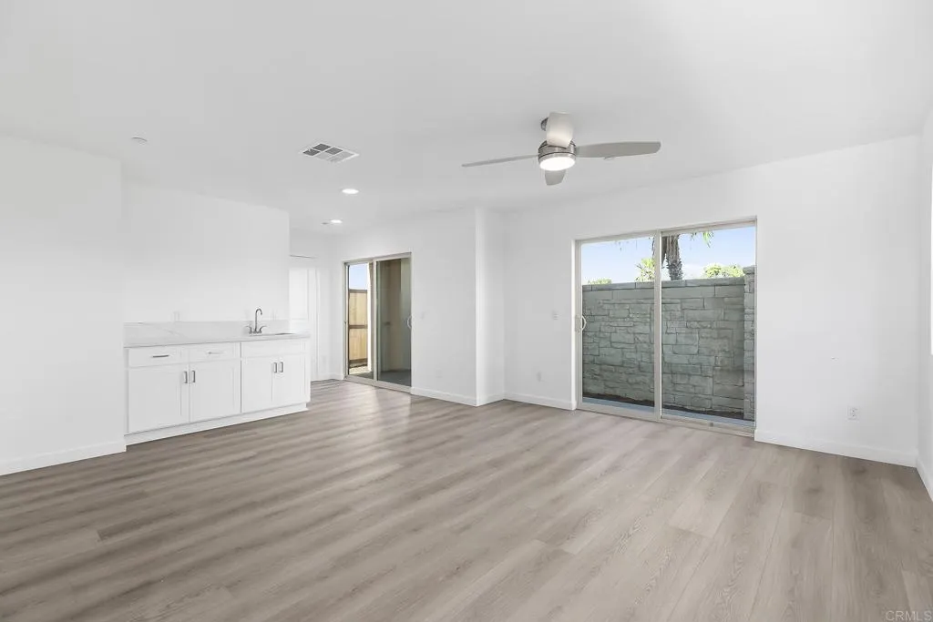 https://cdn.realtyfeed.com/cdn/127/306347655/d02d51086678a438565c07dbc3f78b37.webp