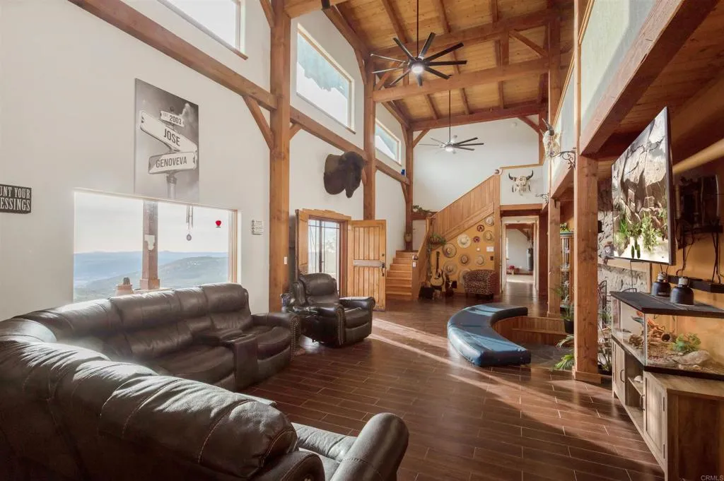 https://cdn.realtyfeed.com/cdn/127/306347909/195ee09b2c435b069042c299f41c5eb3.webp