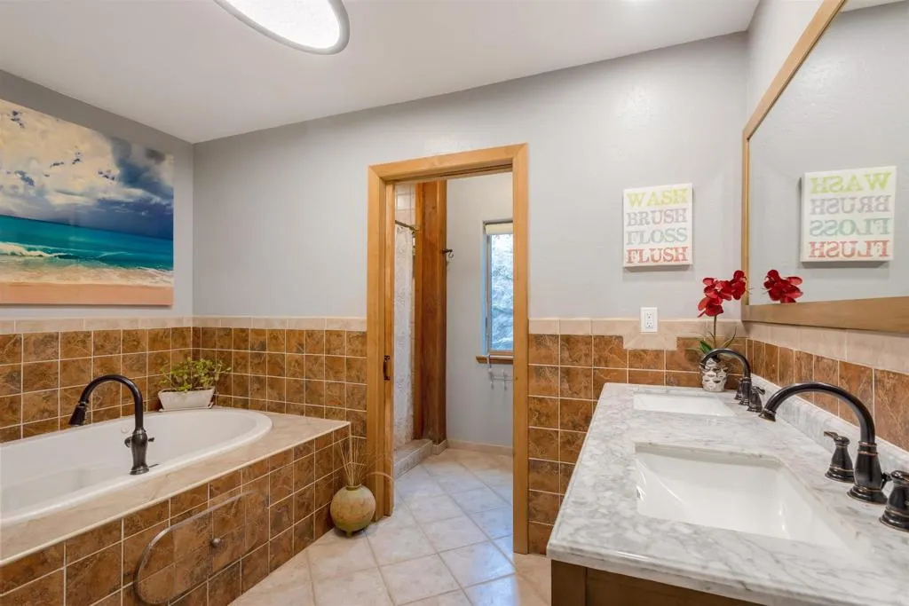 https://cdn.realtyfeed.com/cdn/127/306347909/3a5562d35250fad13e1cd884c25bc897.webp