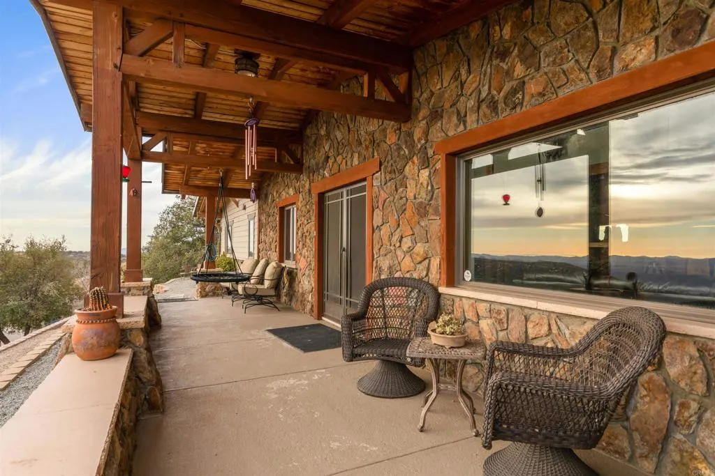 https://cdn.realtyfeed.com/cdn/127/306347909/fc65cfd704949bde5099b802ed38df3b.webp