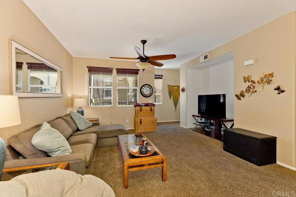 https://cdn.realtyfeed.com/cdn/127/306348672/1a194993717f82db08233e5d6de6e1a1.webp