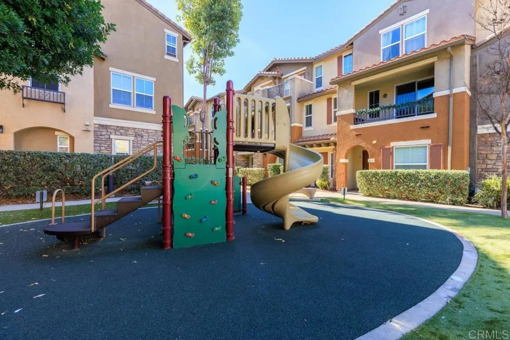 https://cdn.realtyfeed.com/cdn/127/306348672/b1bb32a0b416b1490814335279df4b64.webp