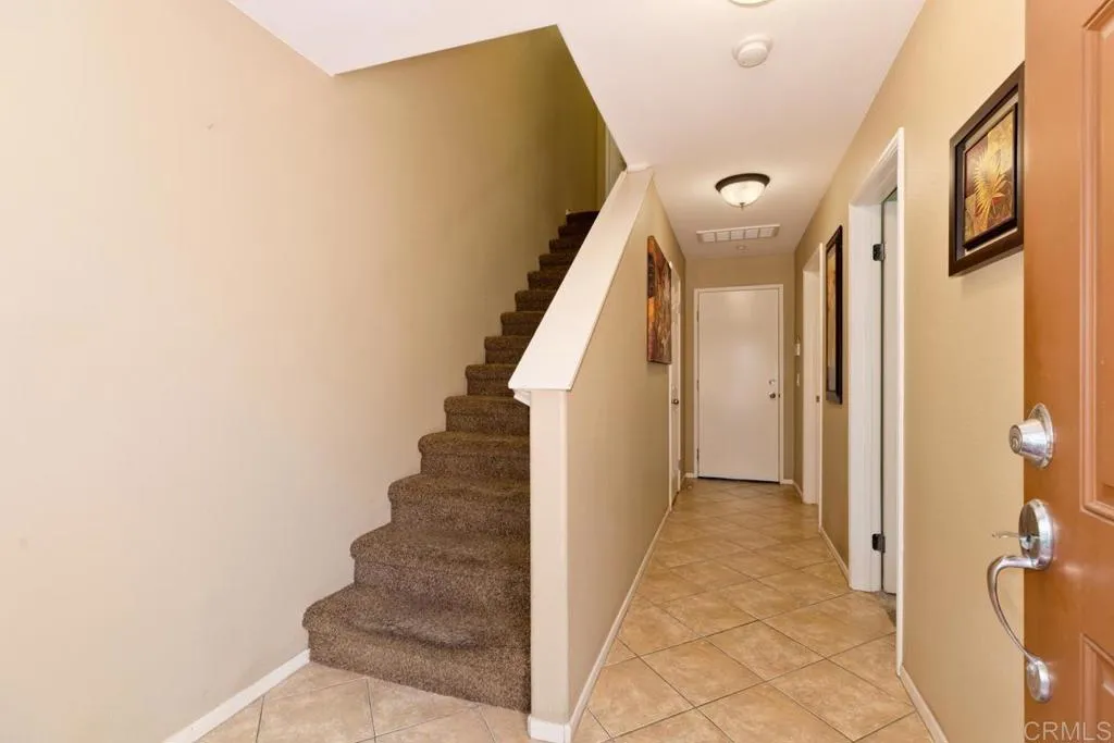 https://cdn.realtyfeed.com/cdn/127/306348672/c97efdabbfaa9f712d2bab188983fa32.webp