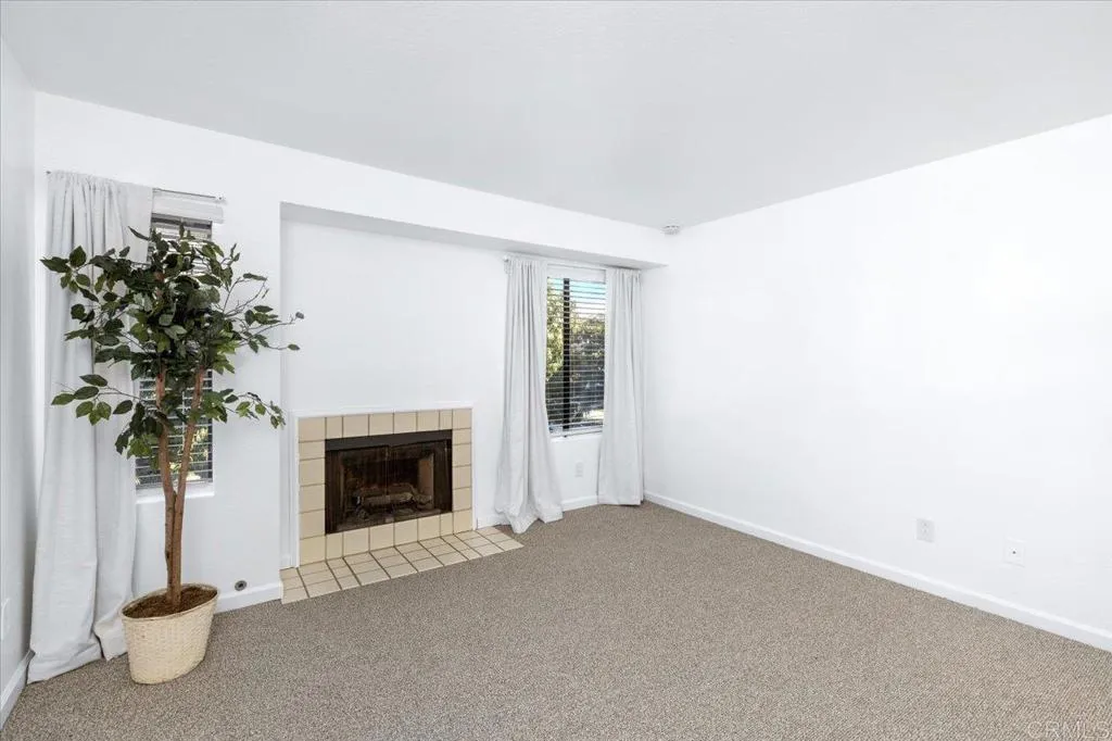 https://cdn.realtyfeed.com/cdn/127/306349397/35fec21068d9266823dc8546aa07a806.webp