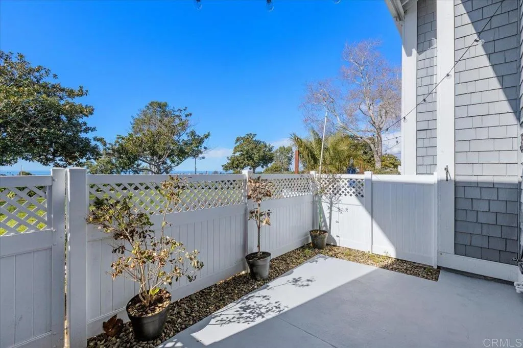 https://cdn.realtyfeed.com/cdn/127/306349397/361d824a6473343e84bbaf8cd18900b5.webp