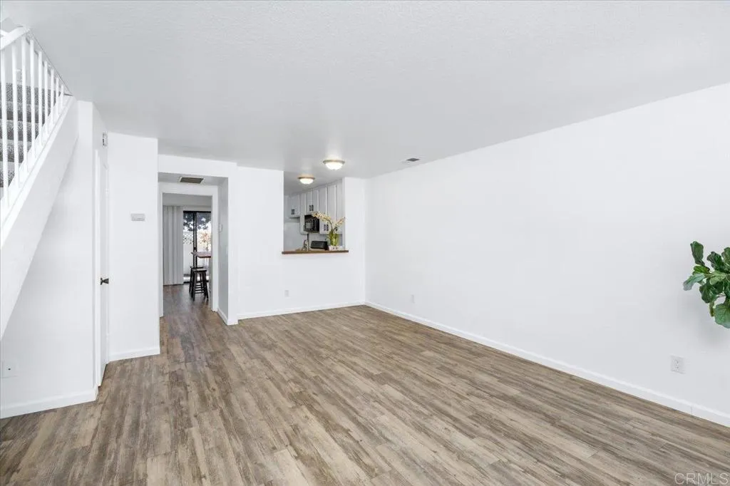 https://cdn.realtyfeed.com/cdn/127/306349397/499ac5a8cc0c8099fb98efe337528c24.webp