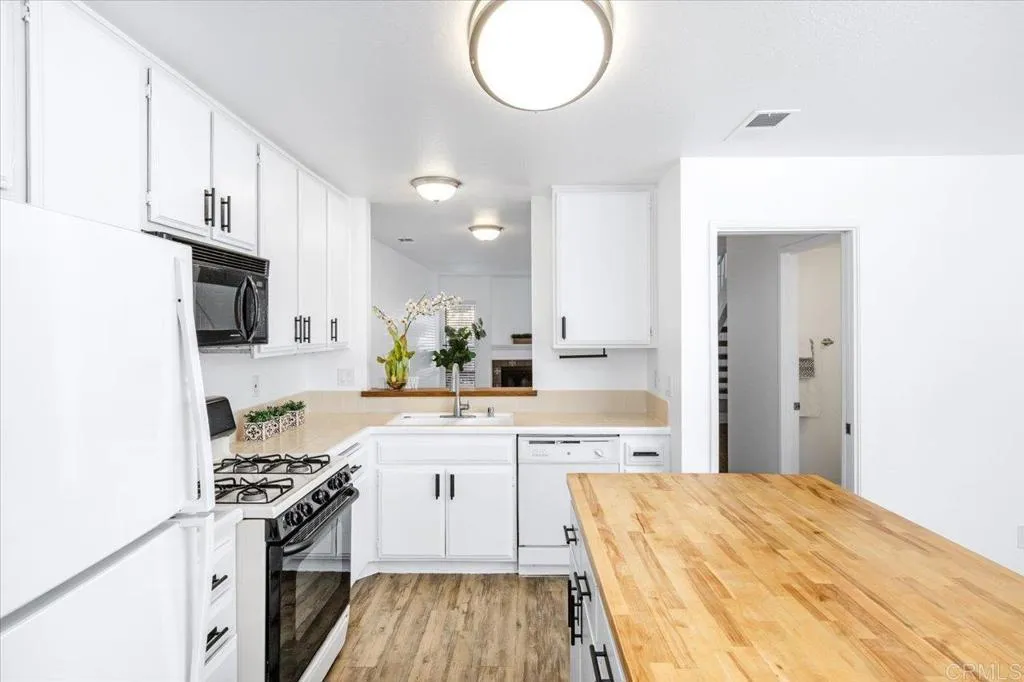 https://cdn.realtyfeed.com/cdn/127/306349397/69e932807253053ecfc550205e8d71ec.webp