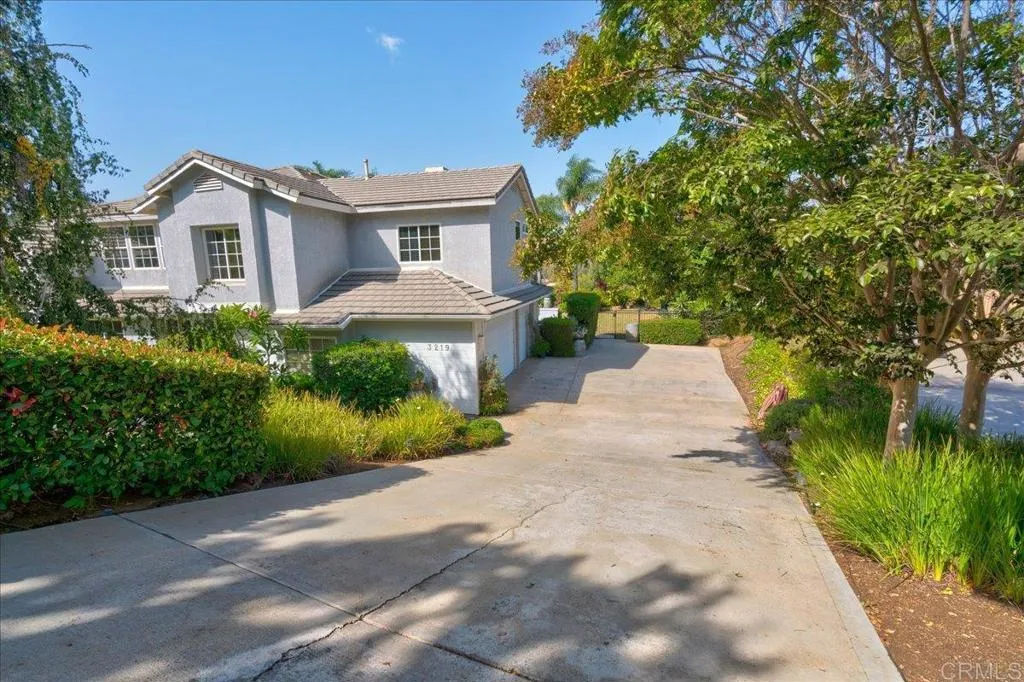 https://cdn.realtyfeed.com/cdn/127/306349424/49f1672706fdc40f928a9b3a2a2c264a.webp