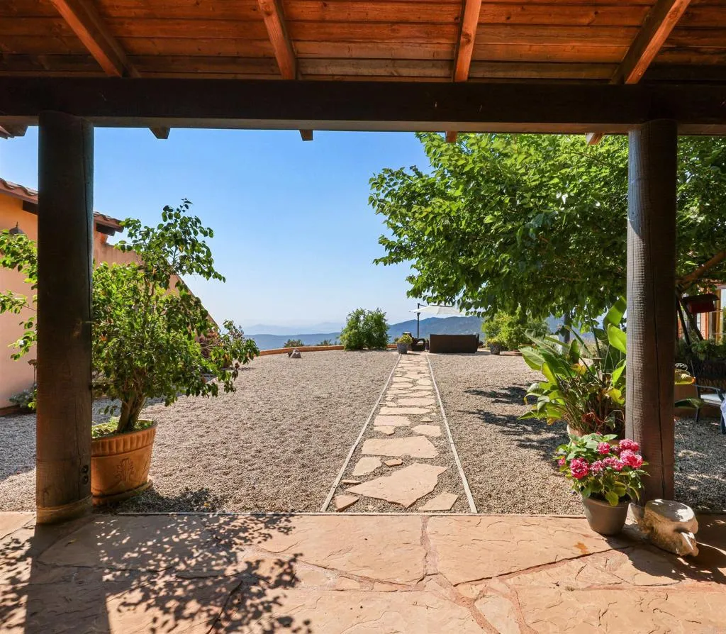https://cdn.realtyfeed.com/cdn/127/306349466/6a1b319fd63377b1a5f56001396a5055.webp