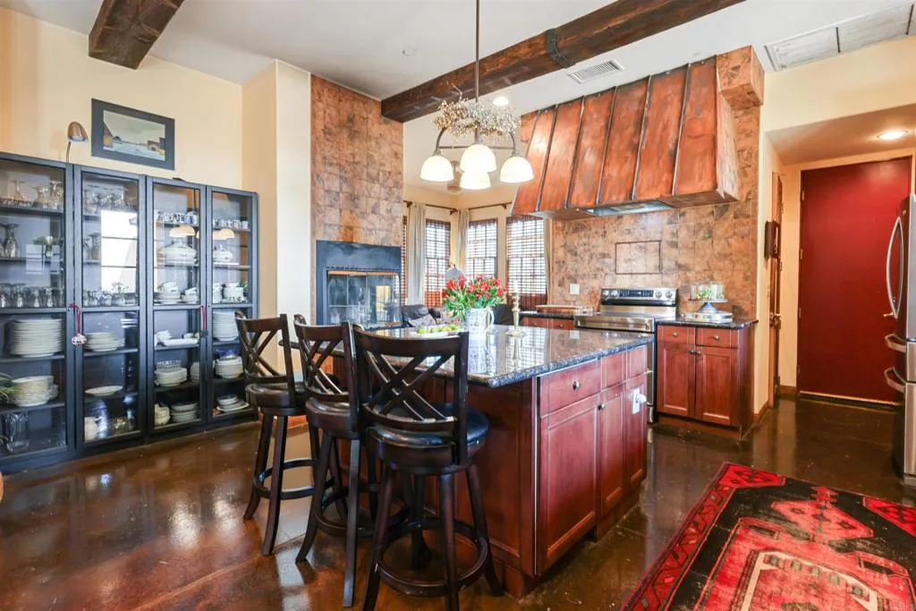 https://cdn.realtyfeed.com/cdn/127/306349466/eb82796215a89c1b7ce3fed43992ad63.webp