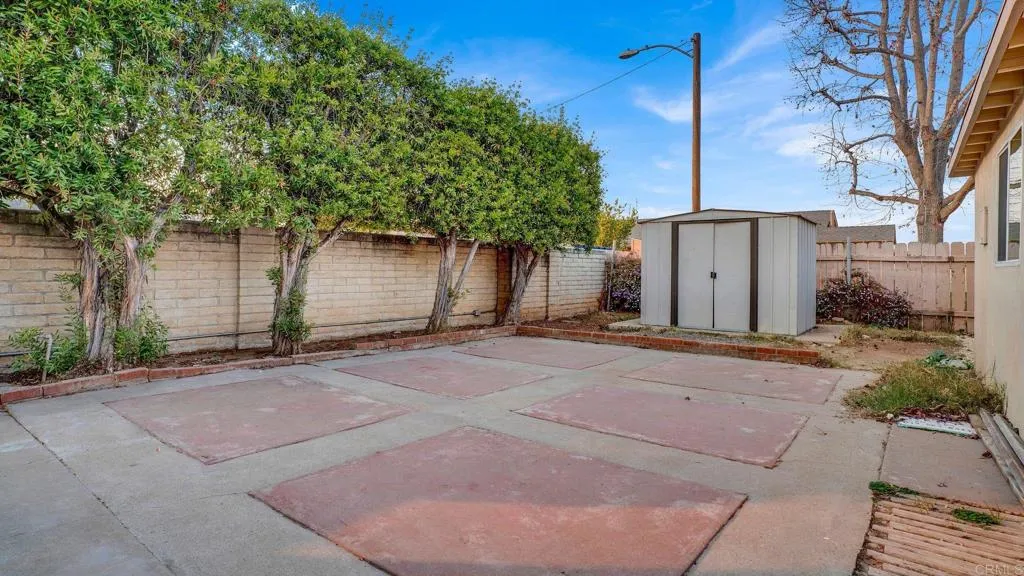 https://cdn.realtyfeed.com/cdn/127/306350956/231231c1b961570758b15ef99a410174.webp