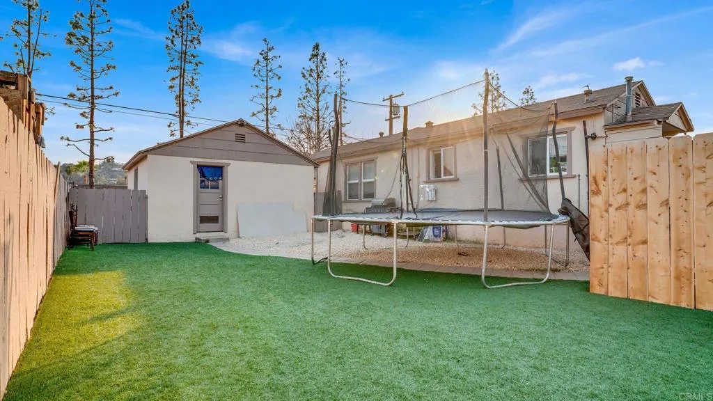 https://cdn.realtyfeed.com/cdn/127/306350956/8cf209d6a41d82dd1550f849242cf768.webp