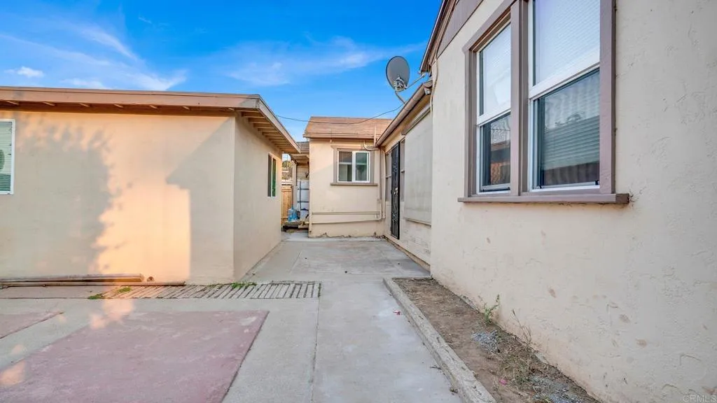 https://cdn.realtyfeed.com/cdn/127/306350956/aa279c35413ae9594657d7f086c796be.webp