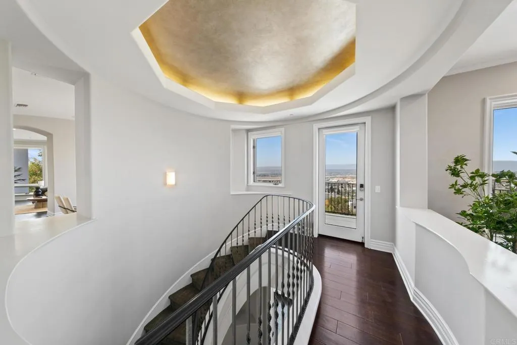 https://cdn.realtyfeed.com/cdn/127/306351098/18d6369dd77824158f35c2826dd6bd97.webp