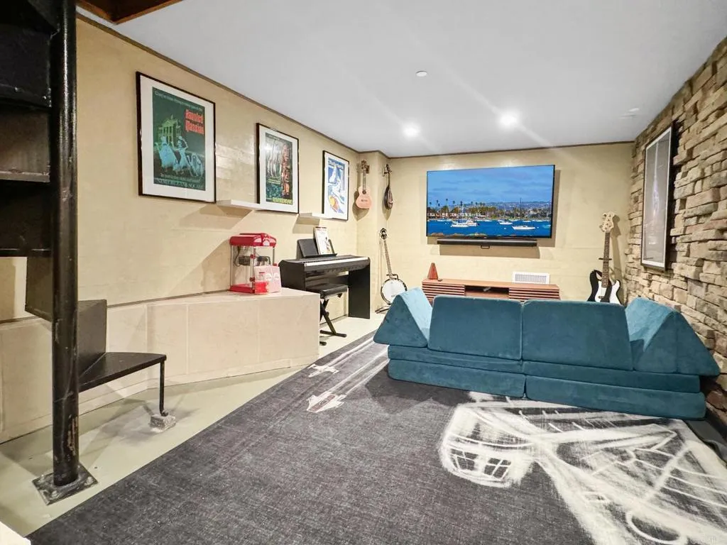 https://cdn.realtyfeed.com/cdn/127/306351098/4fe69d0ea53b8072586db90586e01fd7.webp