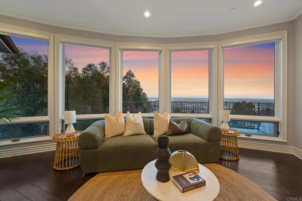https://cdn.realtyfeed.com/cdn/127/306351098/868b82add45c72a39c31828192391f23.webp
