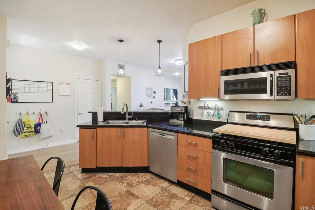Photo #5: PTP2500693 Listing 