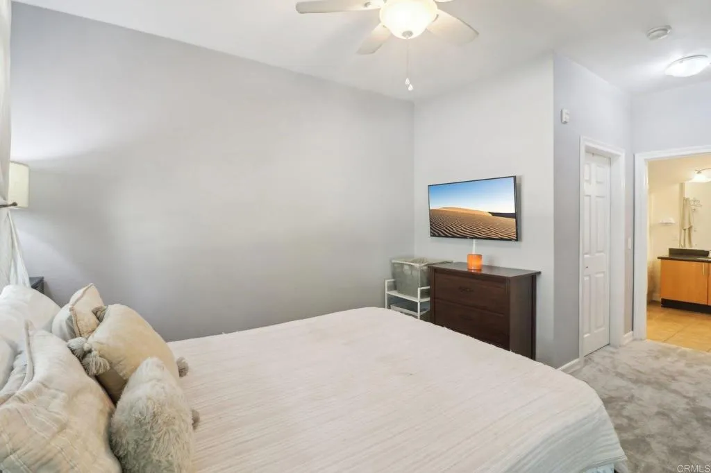 https://cdn.realtyfeed.com/cdn/127/306351413/0cb8d9cc0abddb965c0e570f539af9dc.webp