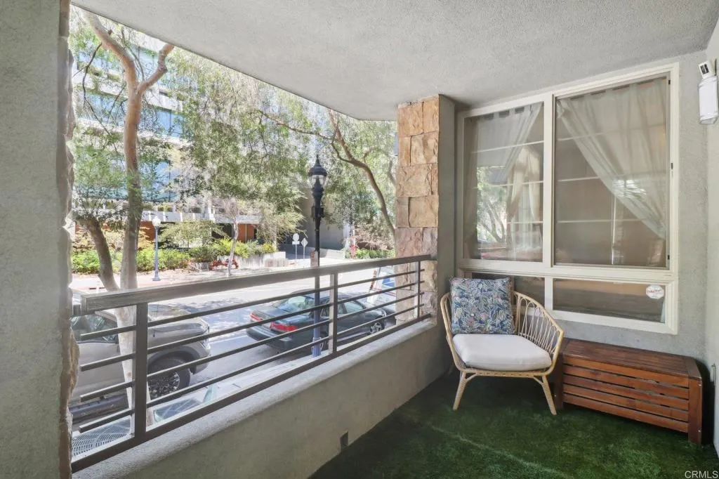 https://cdn.realtyfeed.com/cdn/127/306351413/2a20e4a1a4cf182ac95f76d855d86631.webp