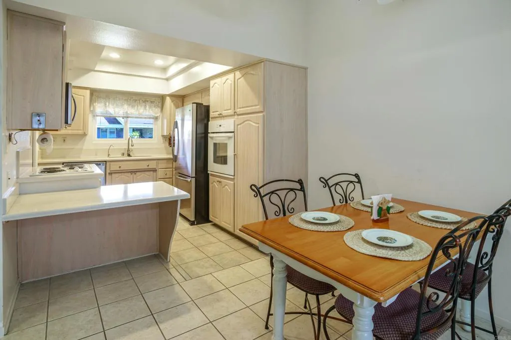 https://cdn.realtyfeed.com/cdn/127/306351535/6d0414e17471aa0beaea5be0340bec54.webp