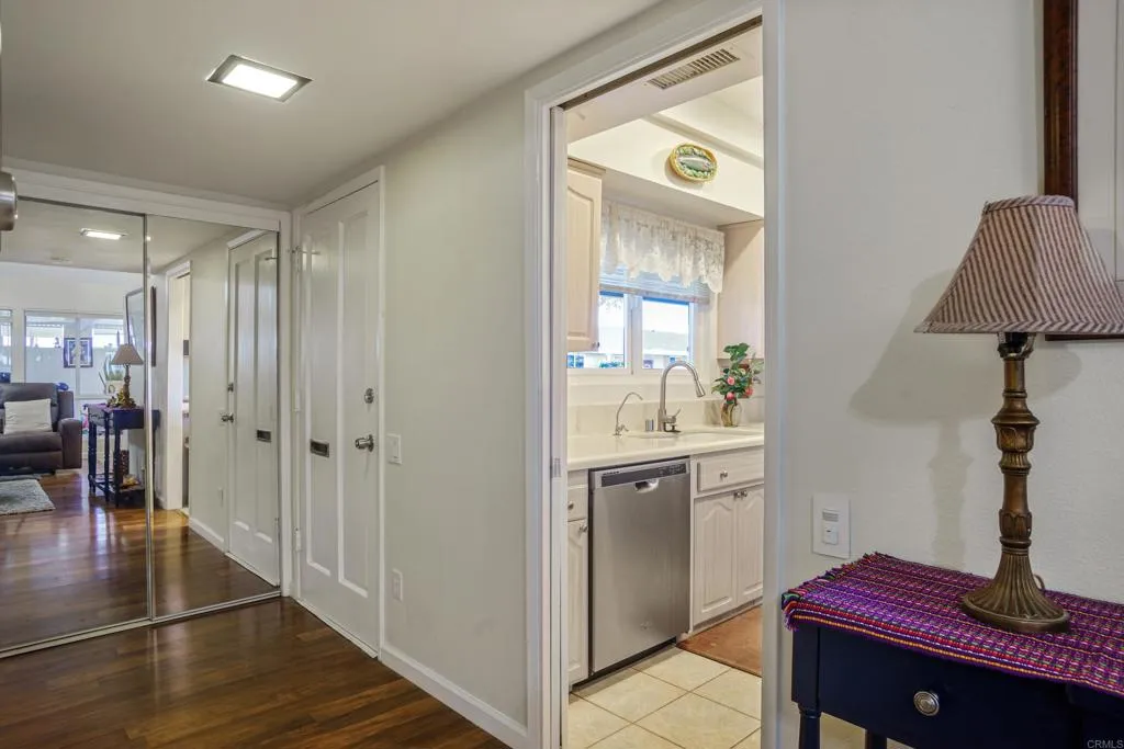 https://cdn.realtyfeed.com/cdn/127/306351535/ae0208d1d95b70fc630530fca4aa35e8.webp