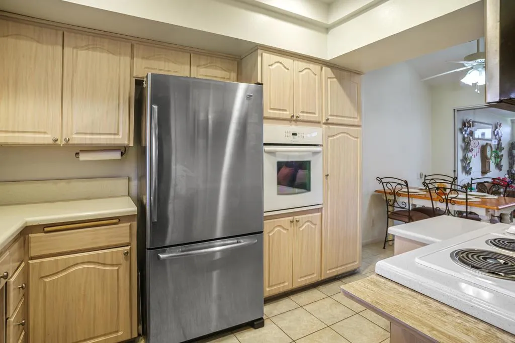 https://cdn.realtyfeed.com/cdn/127/306351535/c4adcb8faf4c6fe11315948cf7f71e9d.webp