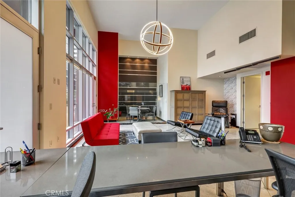 Photo #5: SB25018055 Listing 