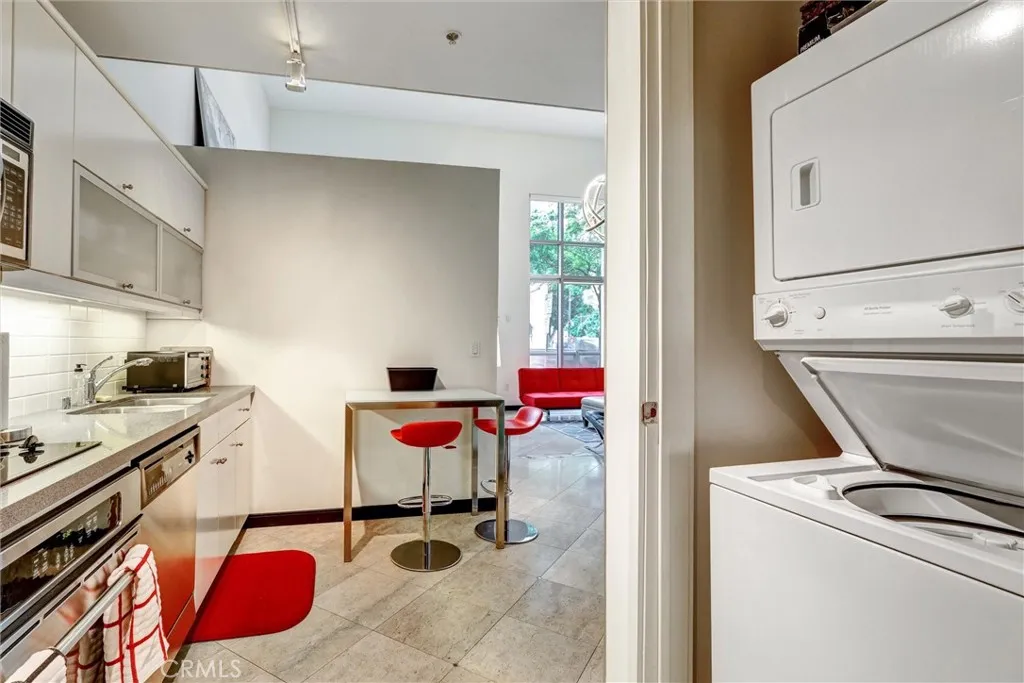 https://cdn.realtyfeed.com/cdn/127/306351838/b31e49534742d7ddb6eeed38d61c153c.webp