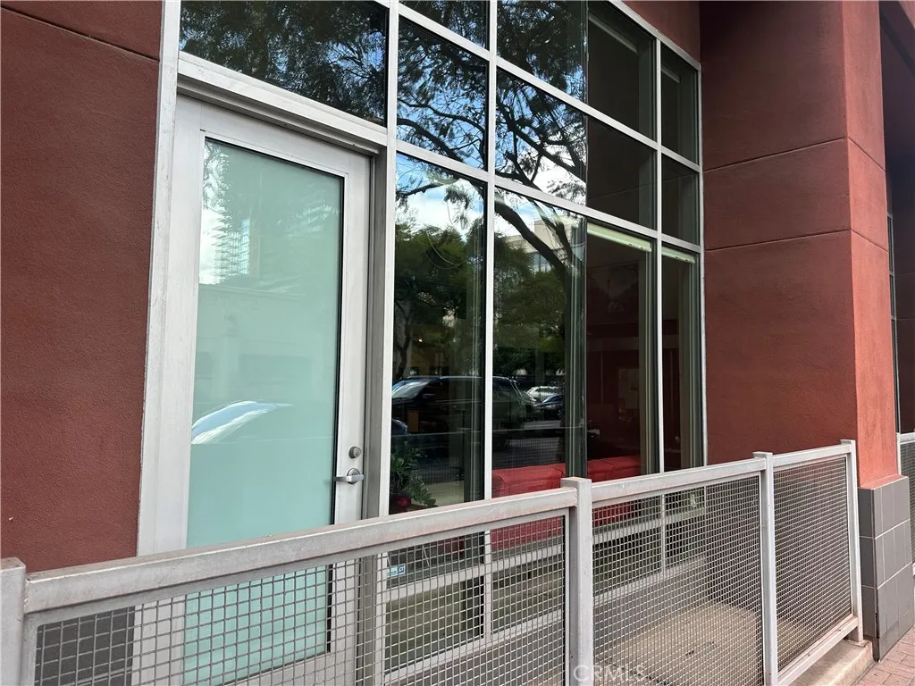 https://cdn.realtyfeed.com/cdn/127/306351838/db4bdea0715c4351498e32c5cca1af25.webp