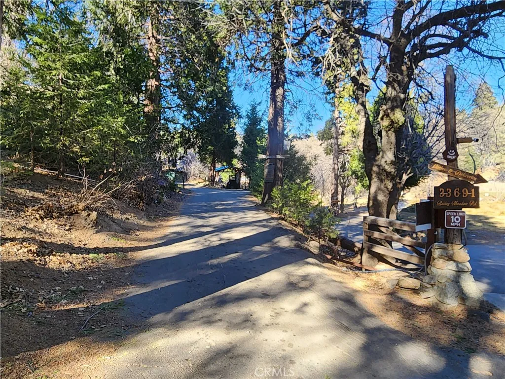 https://cdn.realtyfeed.com/cdn/127/306351857/09d8961fc5fa3b10cf8cc3396f628272.webp