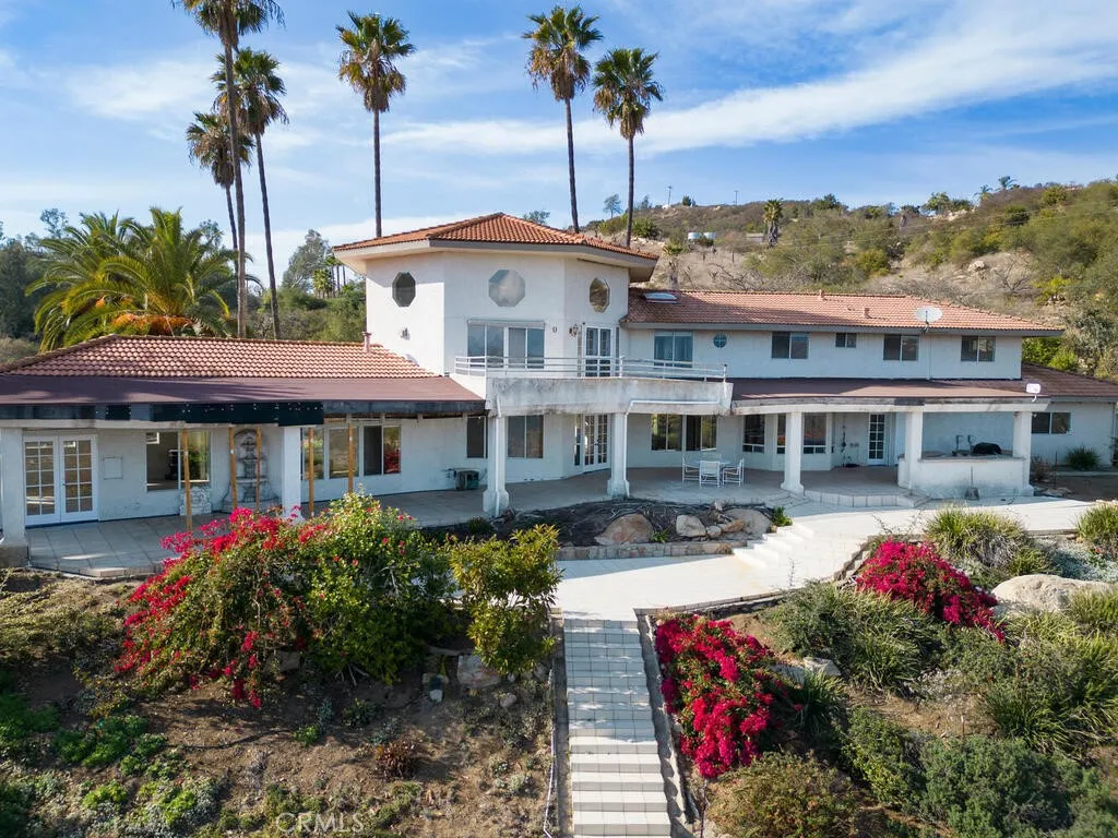 https://cdn.realtyfeed.com/cdn/127/306352291/1ca26bea3386b6589fac2730a6f0a228.webp