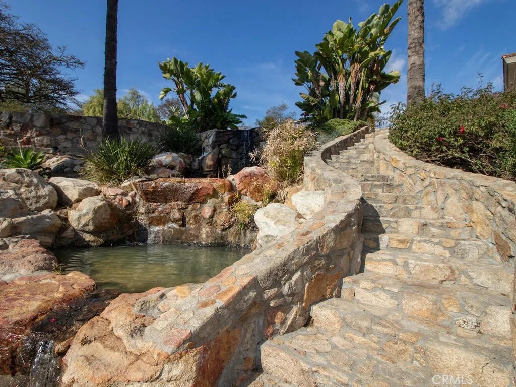 https://cdn.realtyfeed.com/cdn/127/306352291/3d039be109461688a933865f44c2db8e.webp