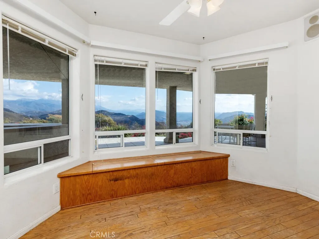 https://cdn.realtyfeed.com/cdn/127/306352291/ceb86da305116b249496d9d62aa5a8a1.webp