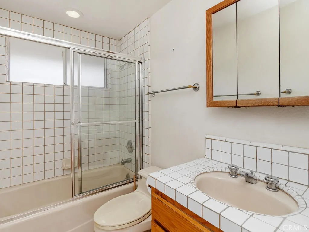 https://cdn.realtyfeed.com/cdn/127/306352291/d50695dabc74c5d835e8476e30c98c31.webp