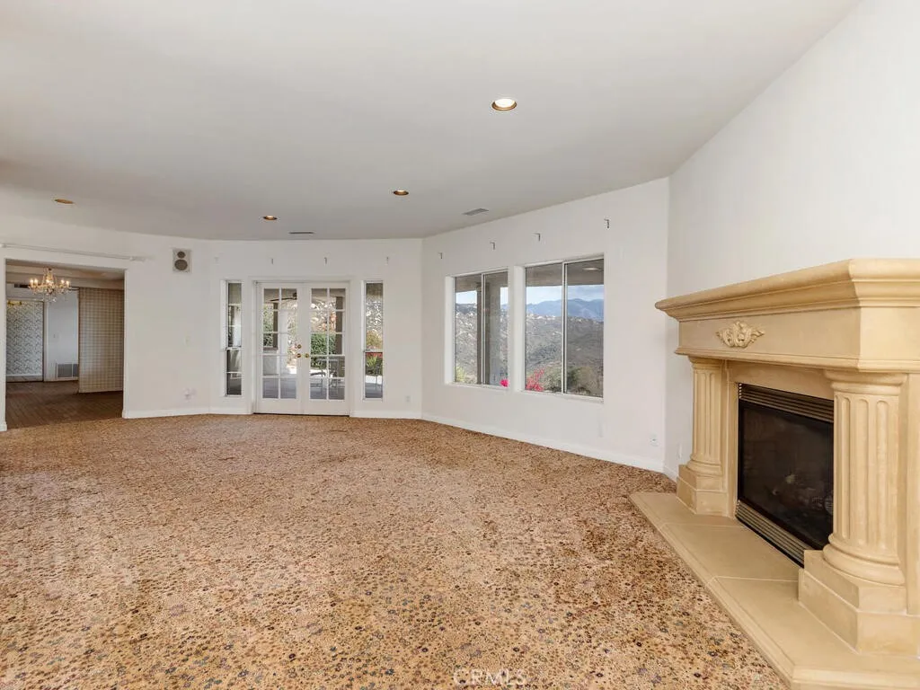 https://cdn.realtyfeed.com/cdn/127/306352291/e8c21c4a8a6d60976c4c6a147bdd6cdd.webp