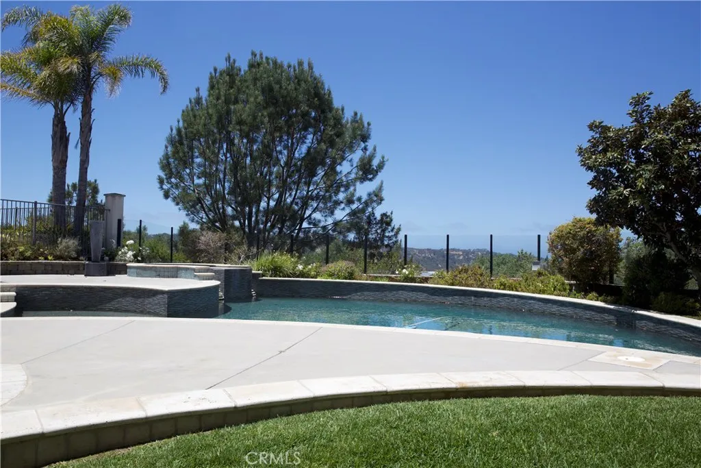 https://cdn.realtyfeed.com/cdn/127/306352544/698001f5b2408dbc2ae8c216539cd362.webp
