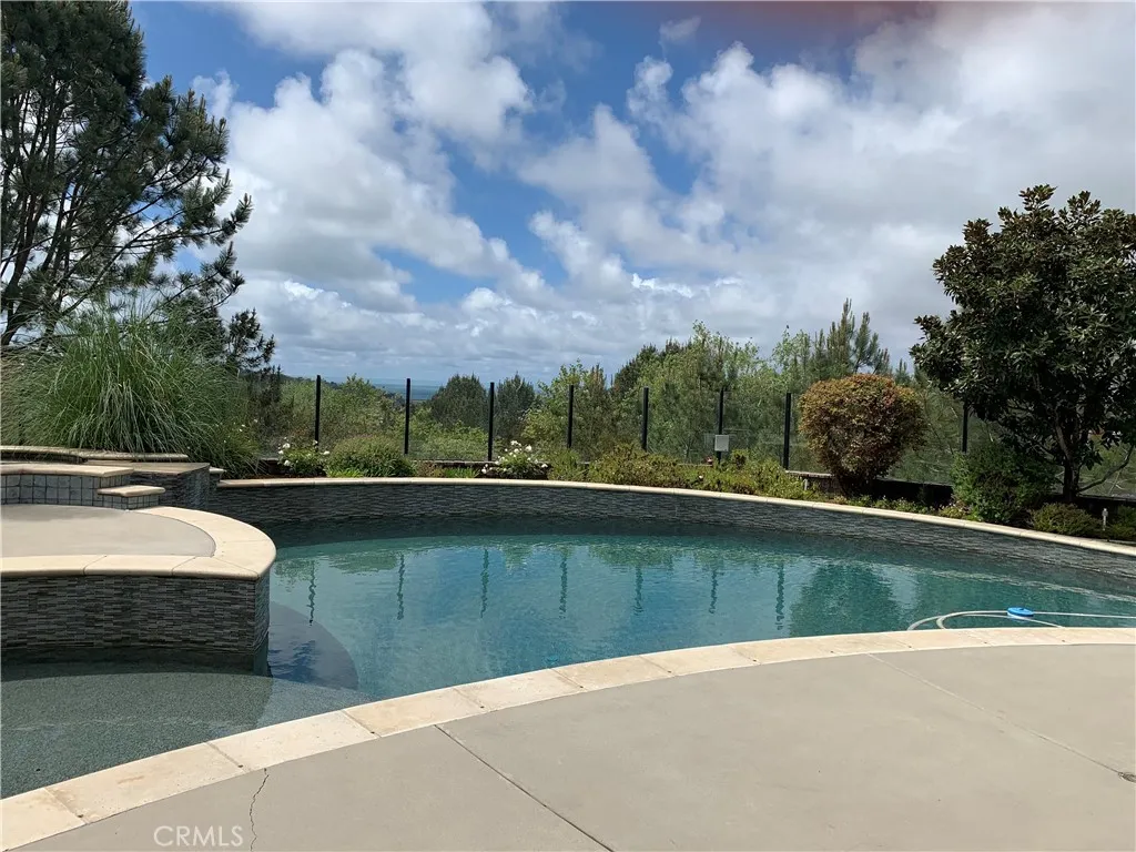 https://cdn.realtyfeed.com/cdn/127/306352544/74fff146338ed267289c125c46a28a97.webp