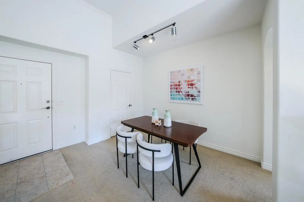 https://cdn.realtyfeed.com/cdn/127/306352588/3b5e78fe36562f3679d481eaba0f58b5.webp