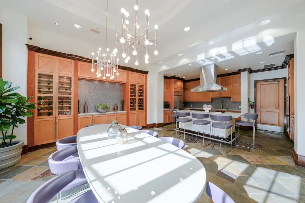 https://cdn.realtyfeed.com/cdn/127/306352588/5d14db90591c0dafe5f77540414f975a.webp