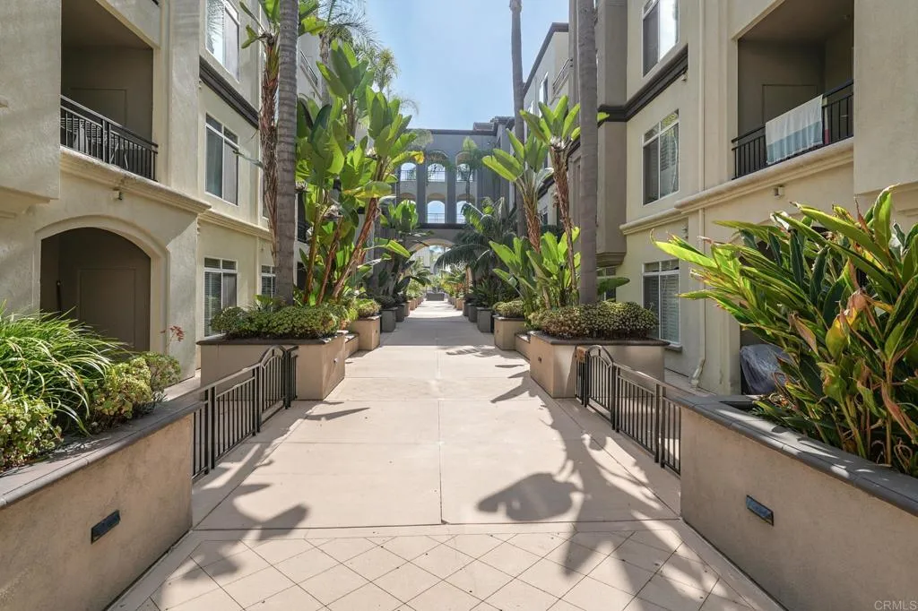 https://cdn.realtyfeed.com/cdn/127/306352588/82441013c29eaf55a59fc67f2bce3fd1.webp