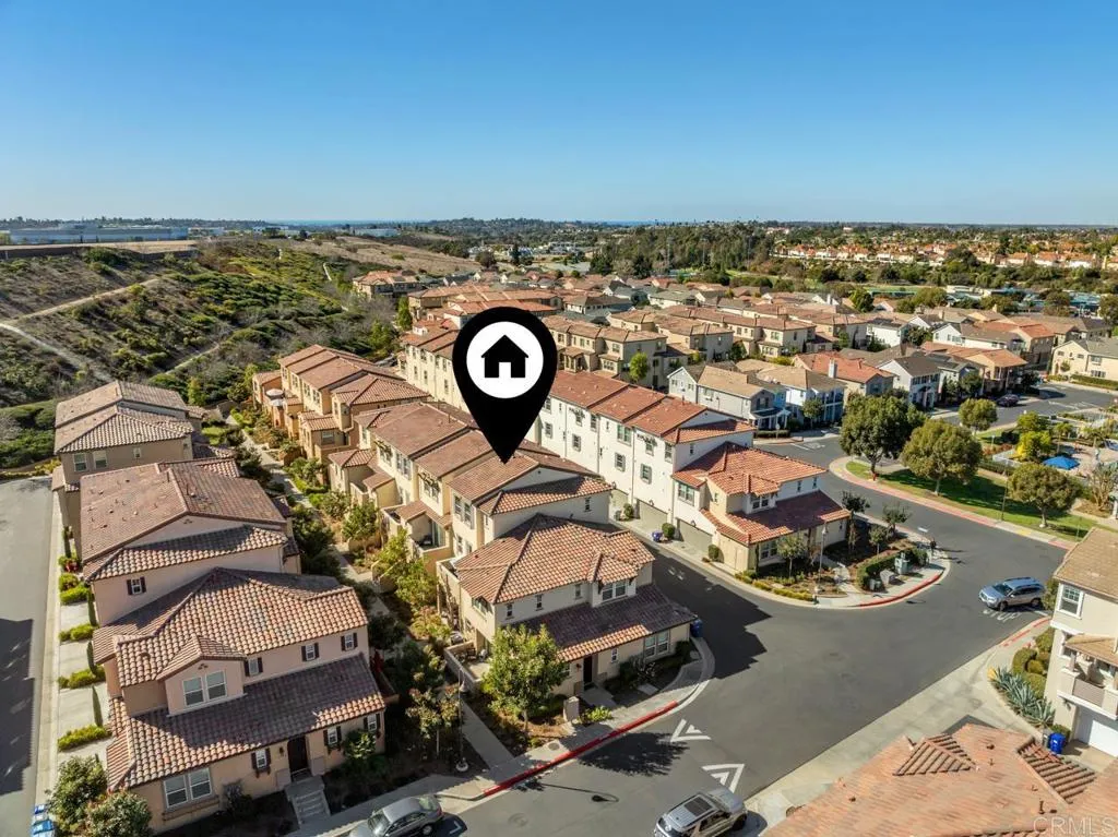 https://cdn.realtyfeed.com/cdn/127/306352733/caf224e9d4f558f19625e0ad788ae0c4.webp